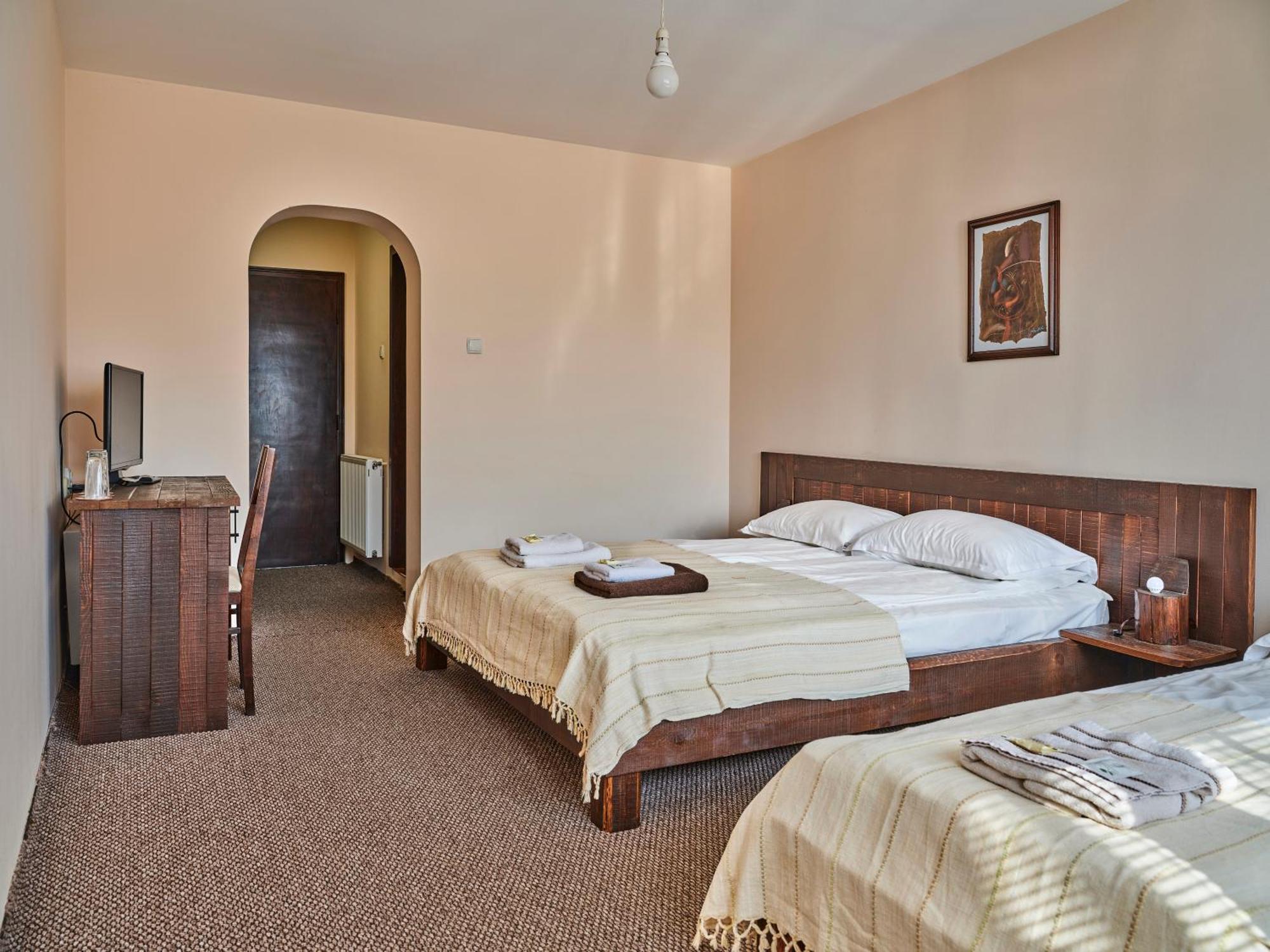 Hotel Tihiat Kat Apriltsi (Lovech) Exterior foto