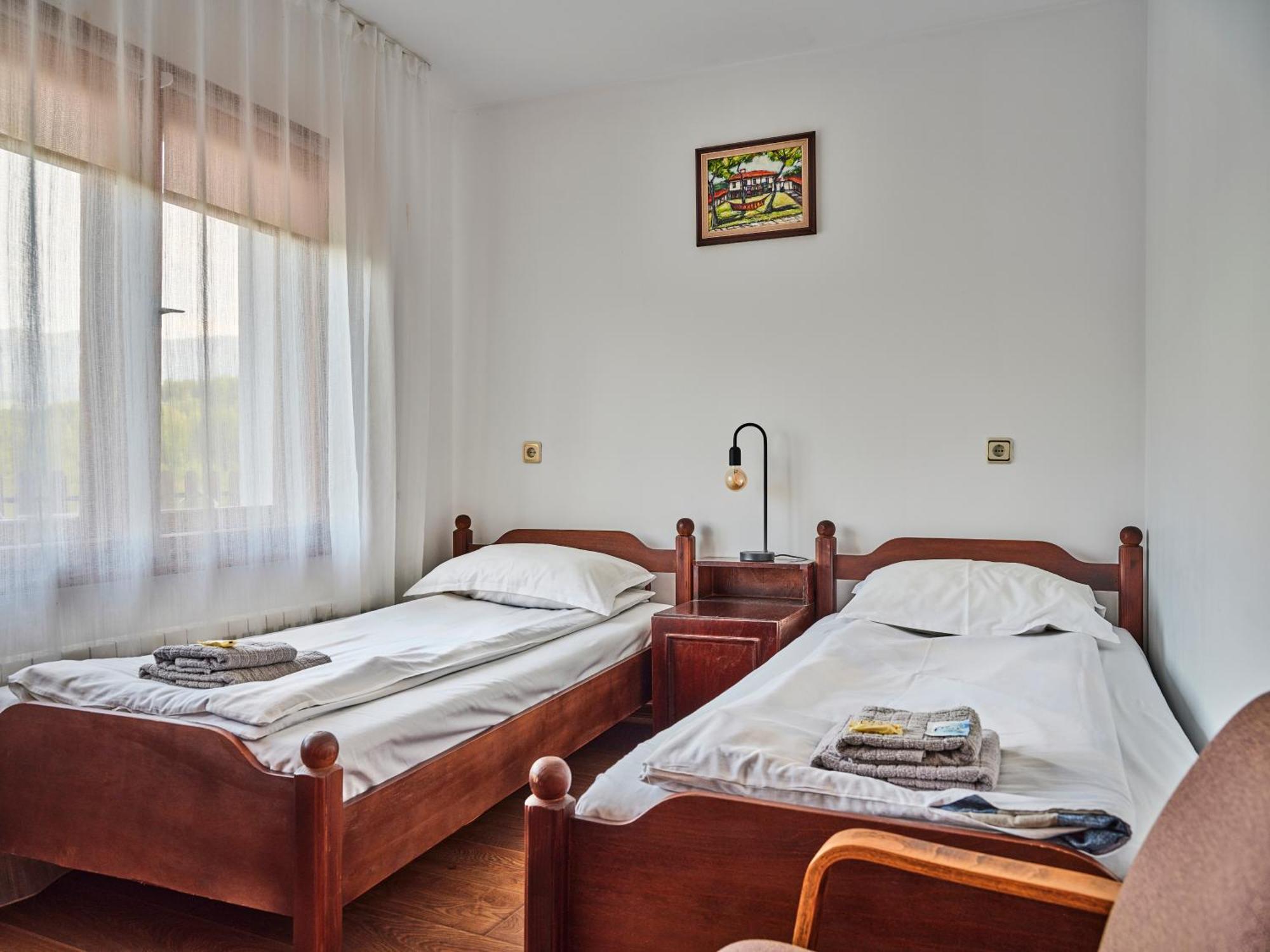 Hotel Tihiat Kat Apriltsi (Lovech) Exterior foto