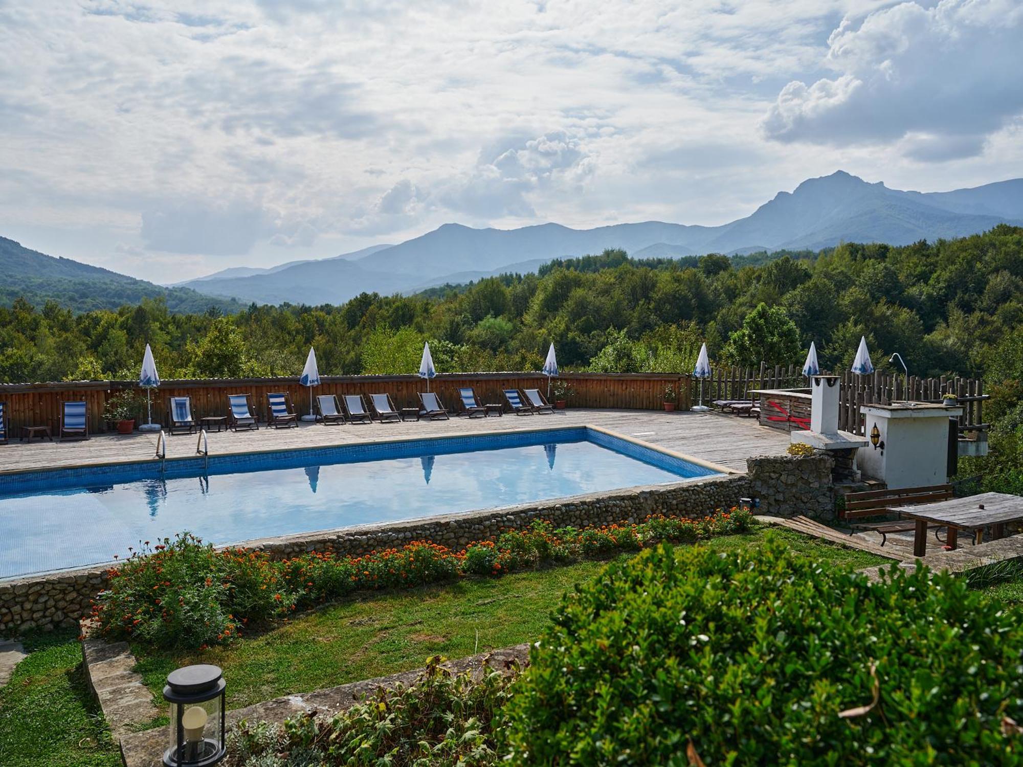 Hotel Tihiat Kat Apriltsi (Lovech) Exterior foto